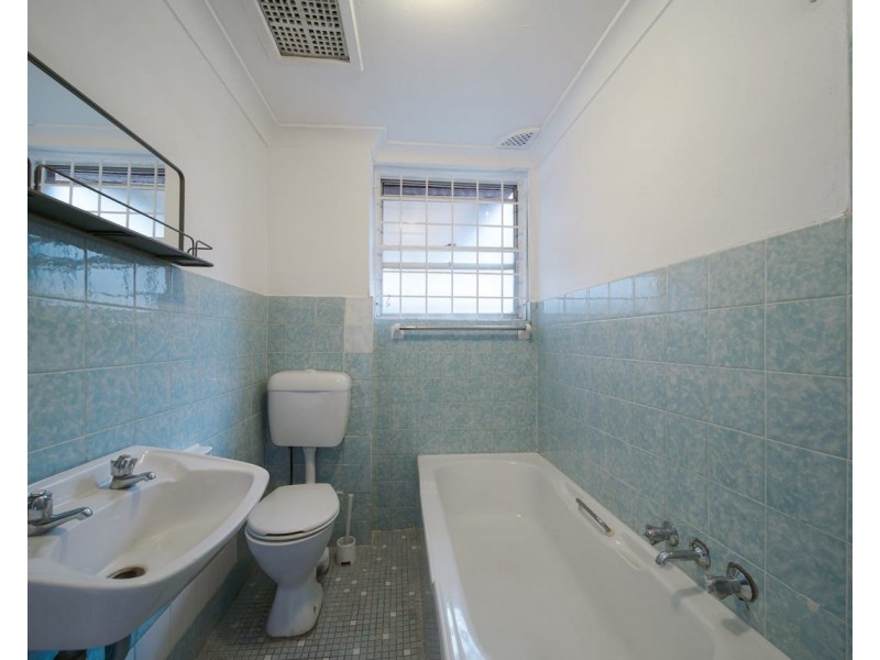 2/75 Park Street, Campsie NSW 2194