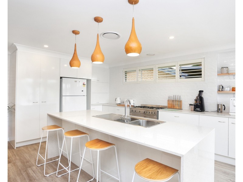 5 Mount Hagen Drive, Runaway Bay QLD 4216