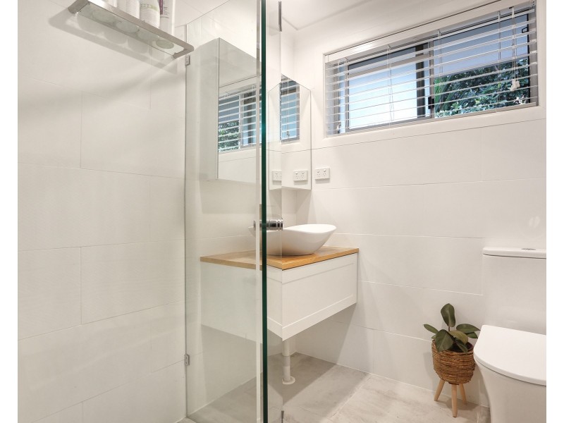 5 Mount Hagen Drive, Runaway Bay QLD 4216