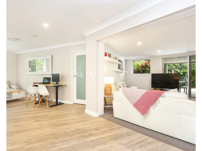 5 Mount Hagen Drive, Runaway Bay QLD 4216