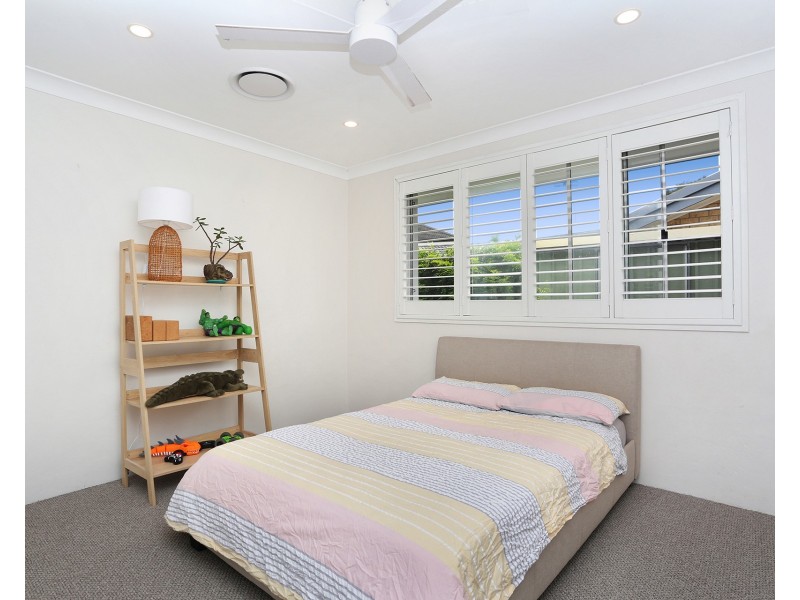 5 Mount Hagen Drive, Runaway Bay QLD 4216