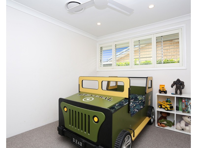 5 Mount Hagen Drive, Runaway Bay QLD 4216