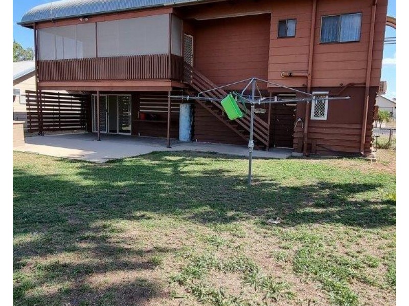 18 Walsh Avenue, Blackwater QLD 4717