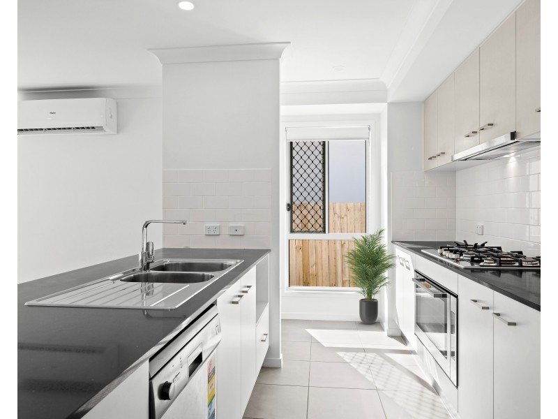 23 Daybreak Street, Spring Mountain QLD 4124