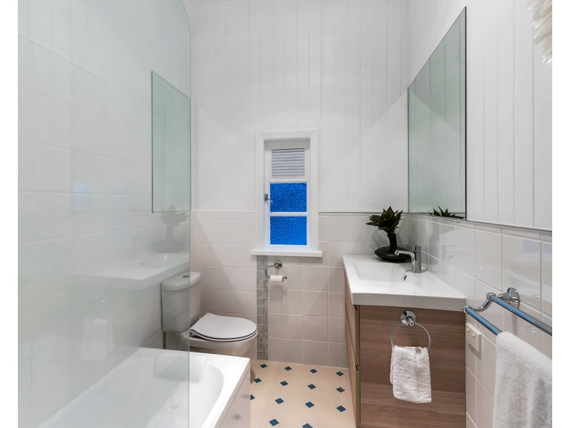 18 Jamieson Street, Bulimba QLD 4171