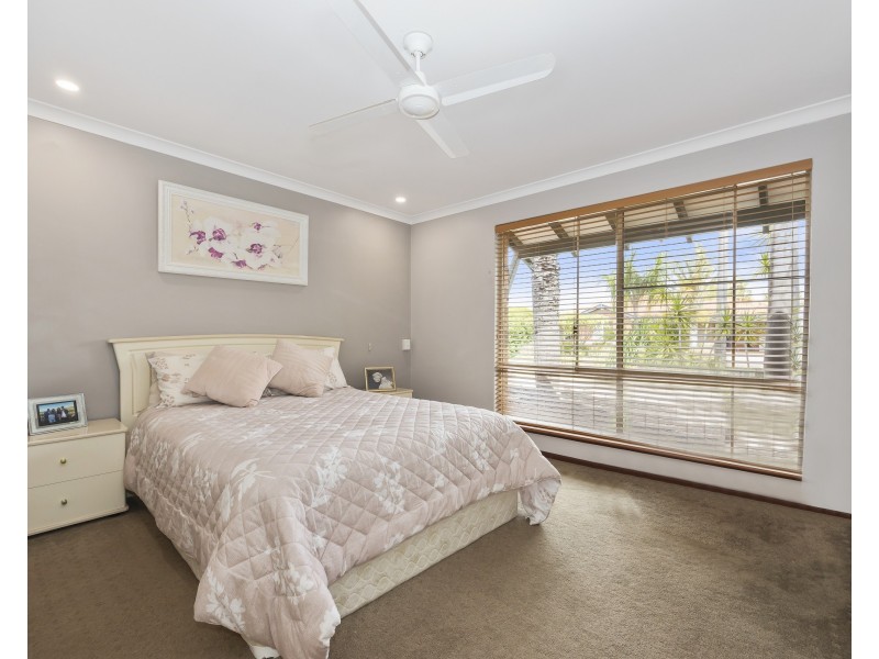 13 Tipuana Place, Thornlie WA 6108