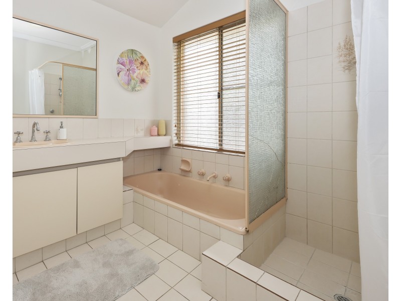 13 Tipuana Place, Thornlie WA 6108