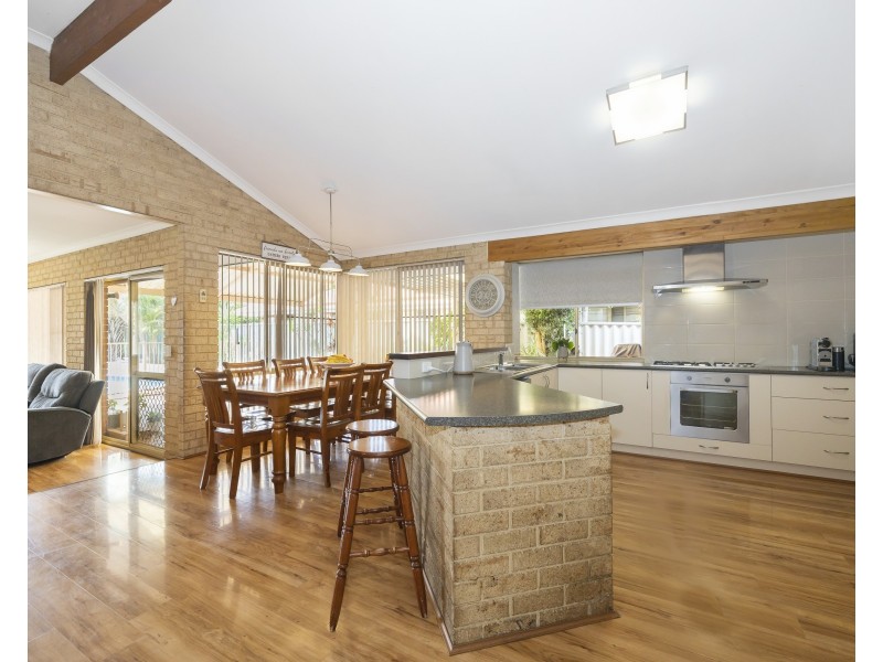 13 Tipuana Place, Thornlie WA 6108