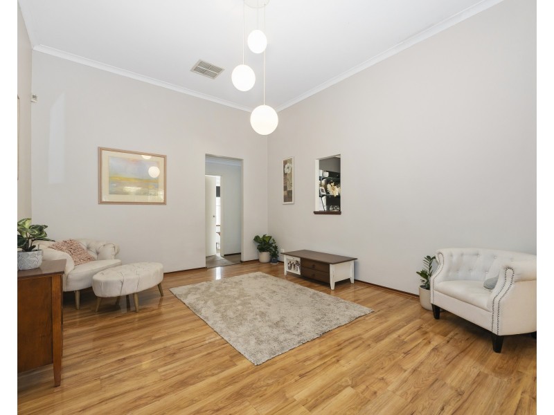 13 Tipuana Place, Thornlie WA 6108