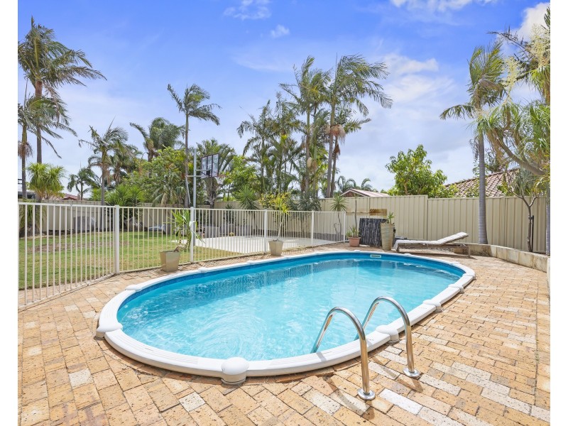 13 Tipuana Place, Thornlie WA 6108