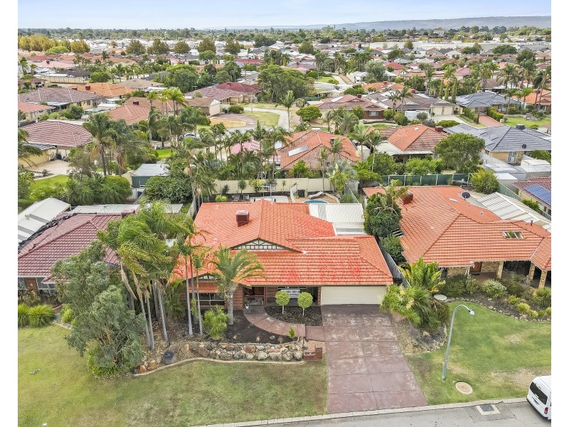 13 Tipuana Place, Thornlie WA 6108