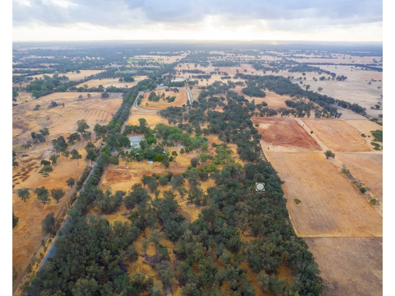 100 Lowlands Road, Mardella WA 6125