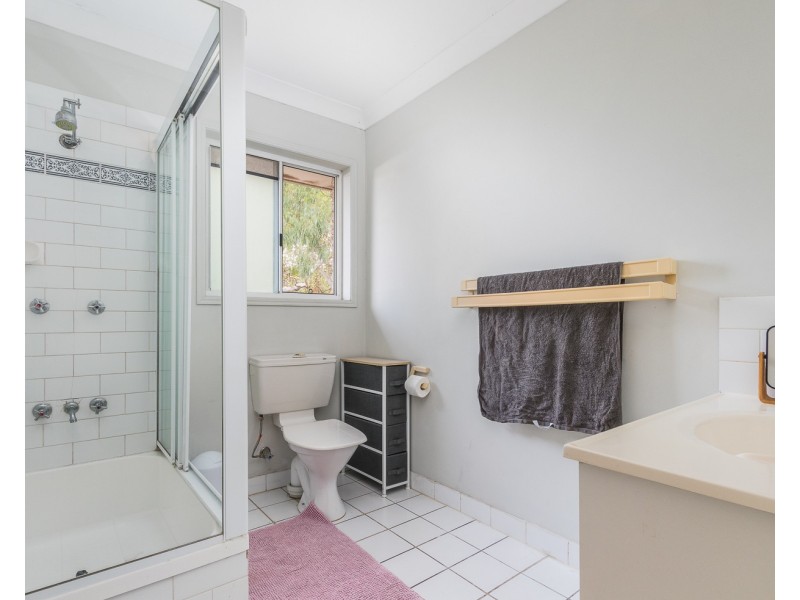 32 Doyle St, Silkstone QLD 4304
