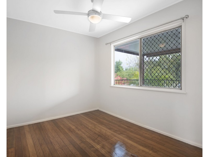 37 ATTUNGA STREET, Kingston QLD 4114