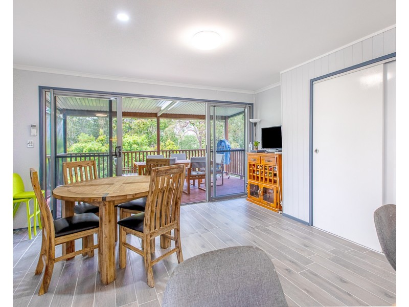 19 Lumbye Place, North Tivoli QLD 4305