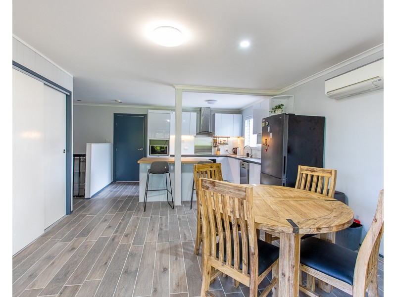 19 Lumbye Place, North Tivoli QLD 4305