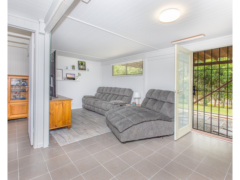 19 Lumbye Place, North Tivoli QLD 4305