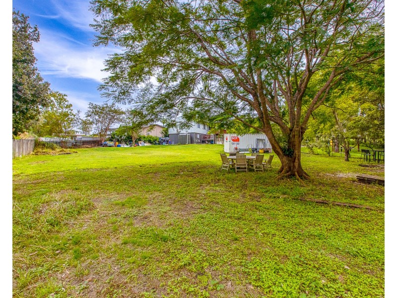 19 Lumbye Place, North Tivoli QLD 4305