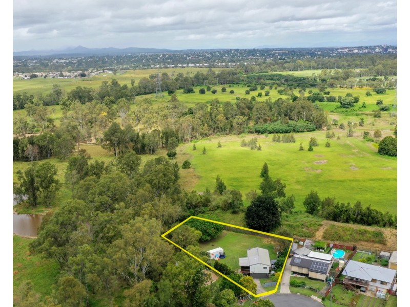 19 Lumbye Place, North Tivoli QLD 4305