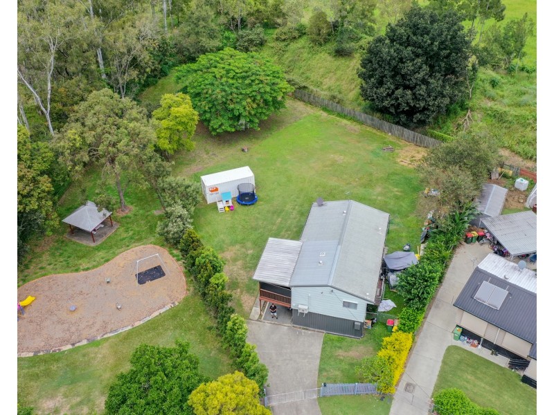 19 Lumbye Place, North Tivoli QLD 4305