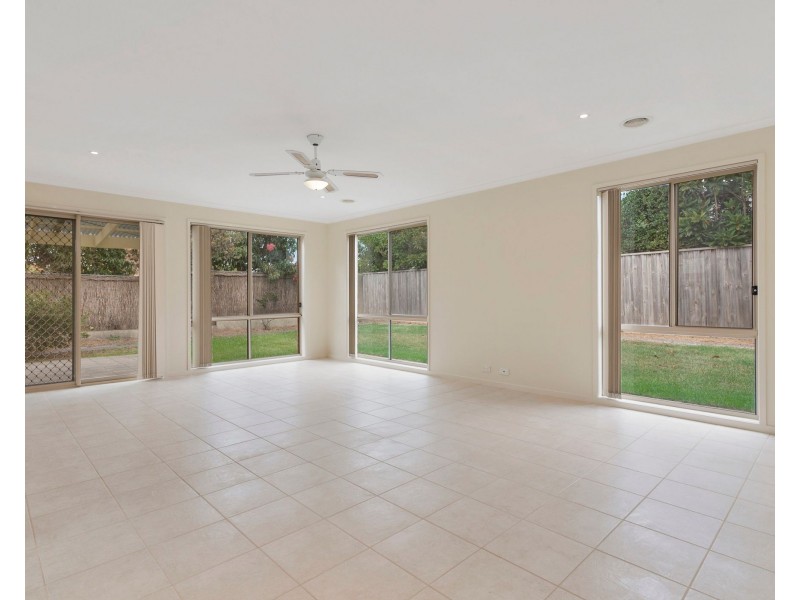 12 Mariner Court, Mount Martha VIC 3934