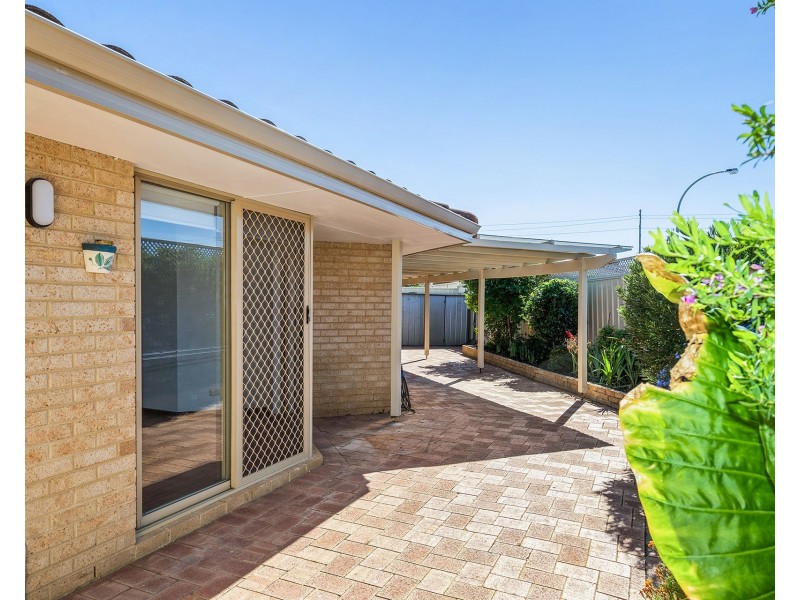 2/18 Heron Place, Maddington WA 6109