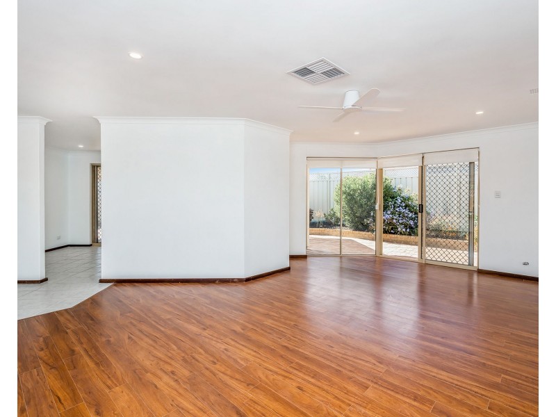 2/18 Heron Place, Maddington WA 6109