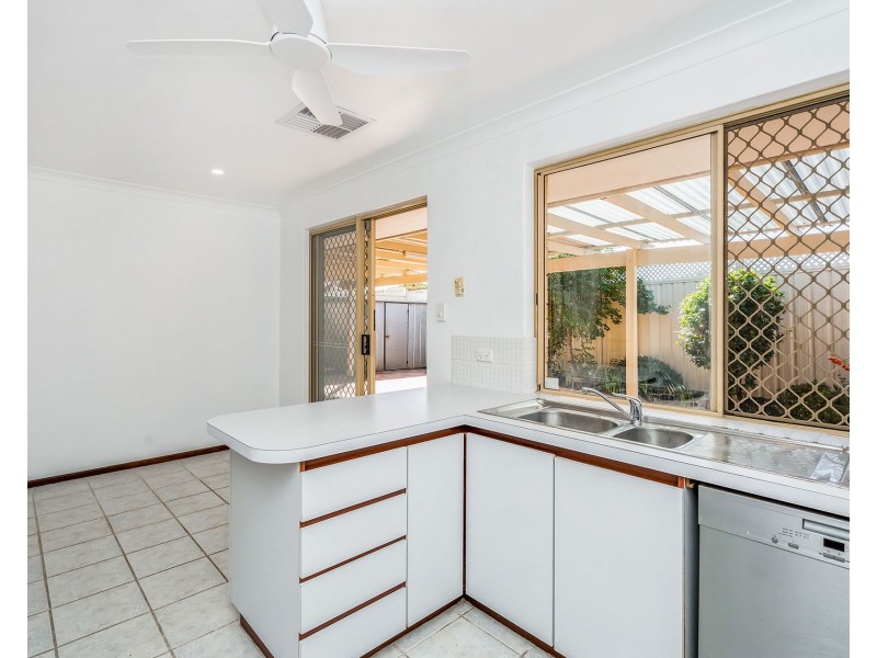 2/18 Heron Place, Maddington WA 6109