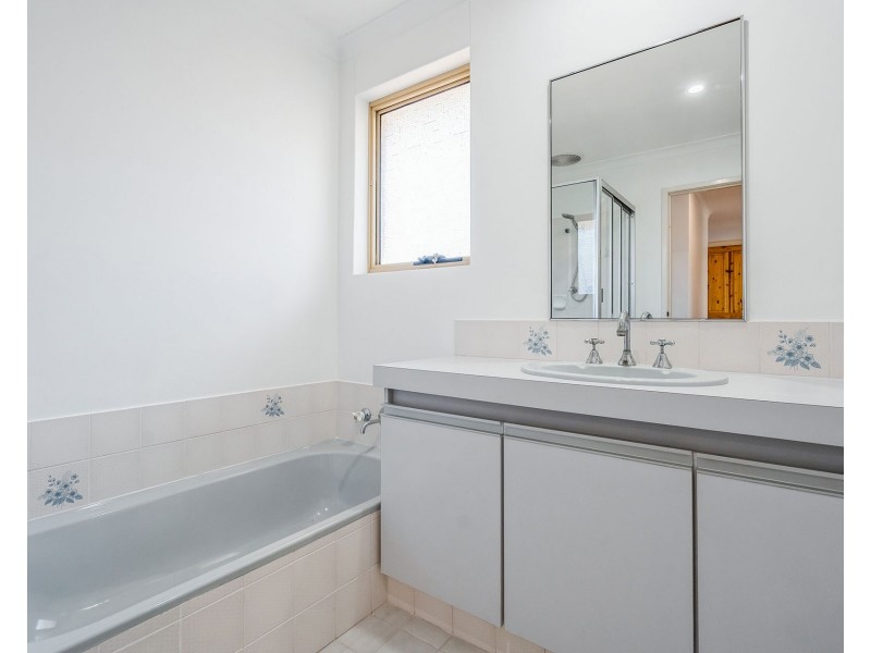 2/18 Heron Place, Maddington WA 6109