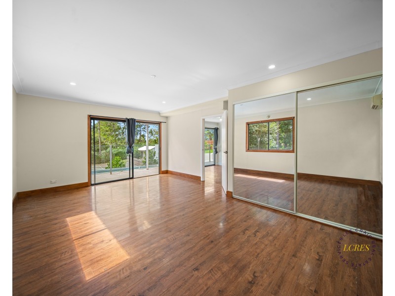 138-140 Glade Drive, Gaven QLD 4211