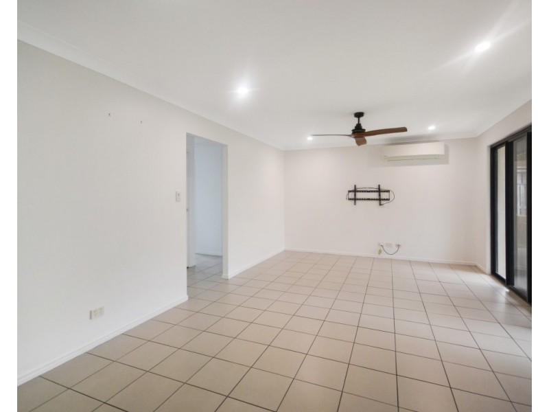 6 Temple Island Circuit, Oxenford QLD 4210