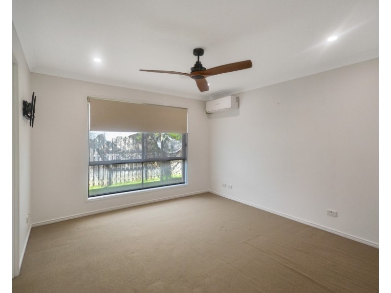 6 Temple Island Circuit, Oxenford QLD 4210