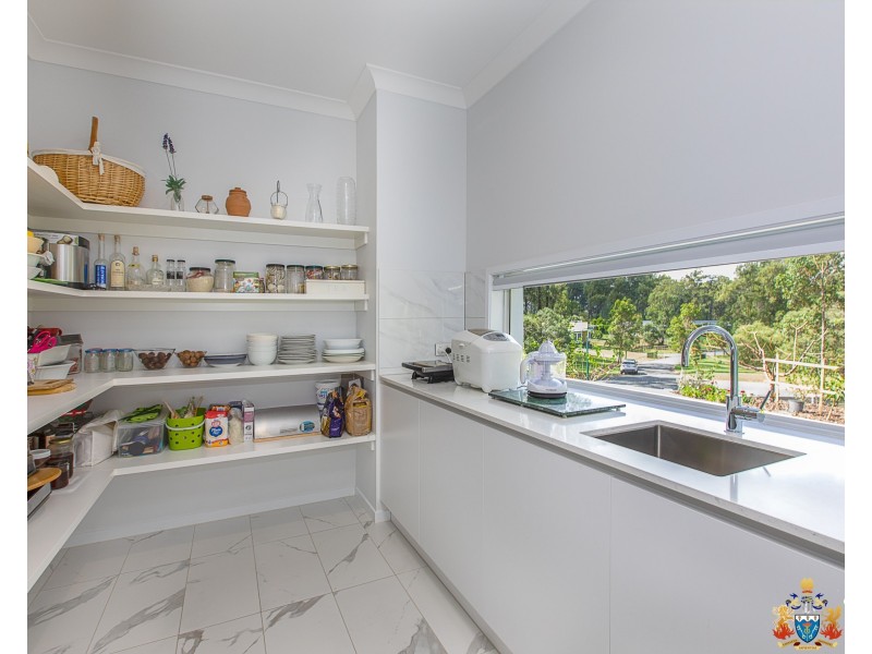 13 Senna Close, Pine Mountain QLD 4306