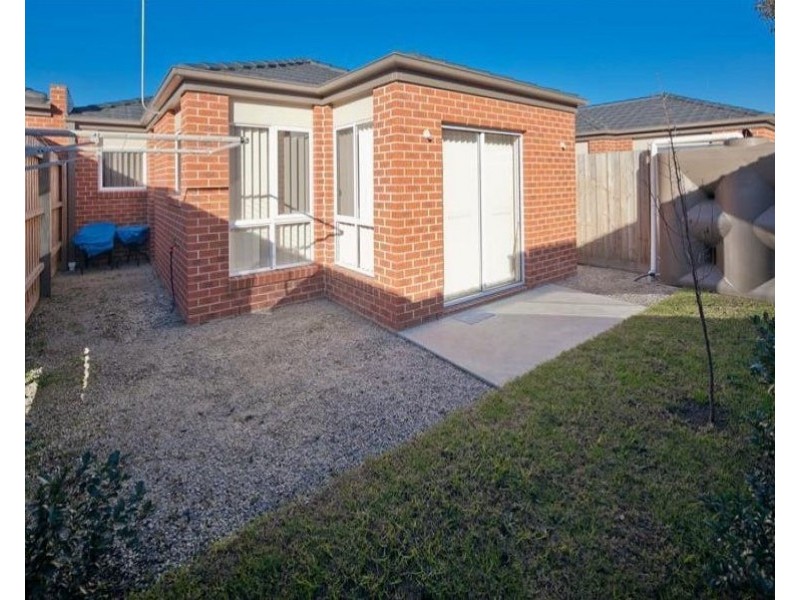 15/4 Young Road, Hallam VIC 3803