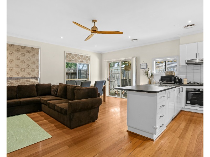 2/27 Morley Street, Glenroy VIC 3046