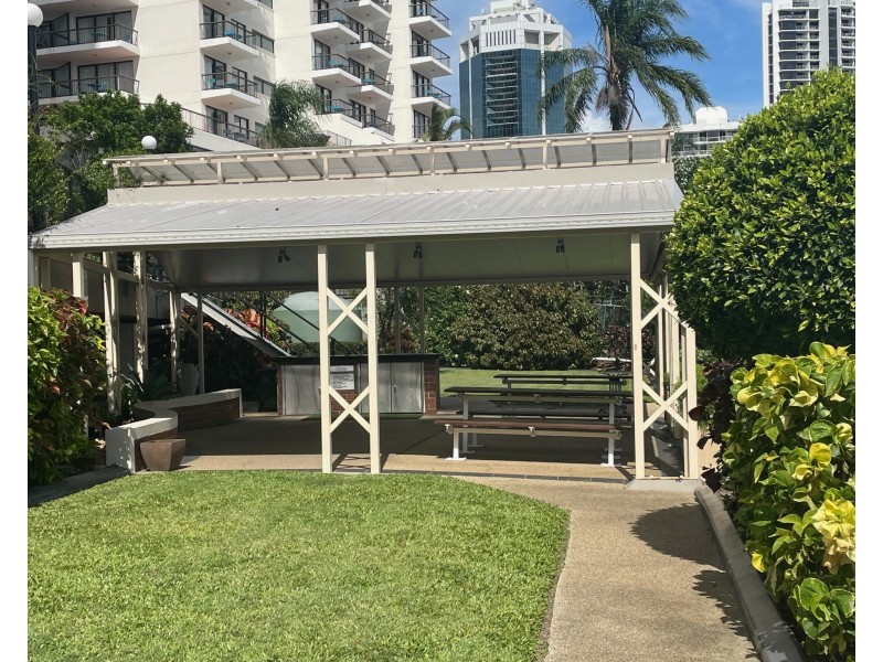 39/40 Ferny Avenue, Surfers Paradise QLD 4217