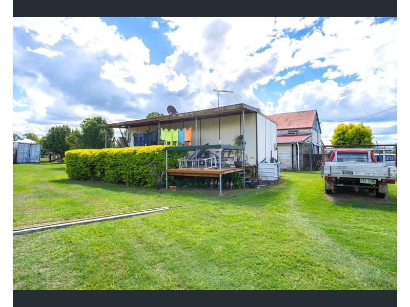 12 Videroni Street, Booval QLD 4304