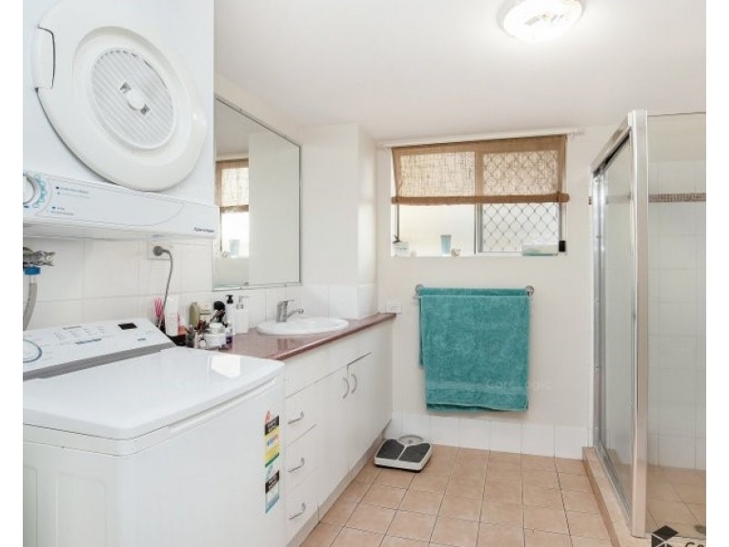 Chevron Island QLD 4217