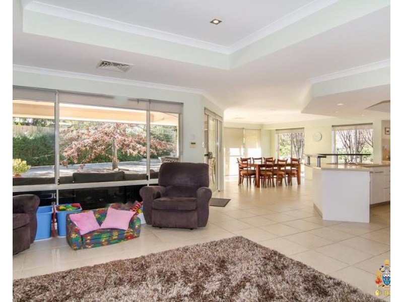 19 Casselton Grove, Margaret River WA 6285