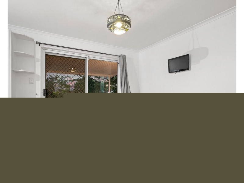 2 Lyndora Close, Riverhills QLD 4074