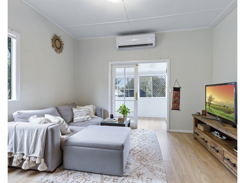 14 Norman Avenue, Norman Park QLD 4170