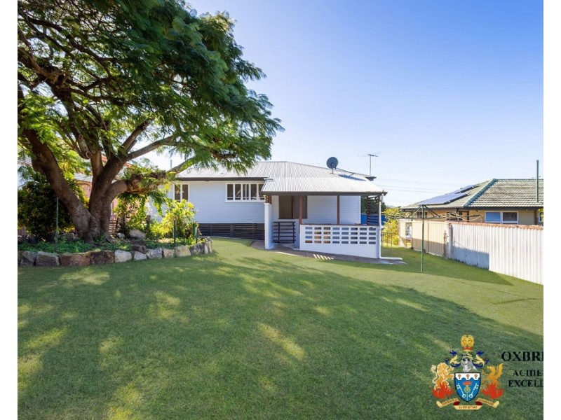 27 Robertson Road, Eastern Heights QLD 4305