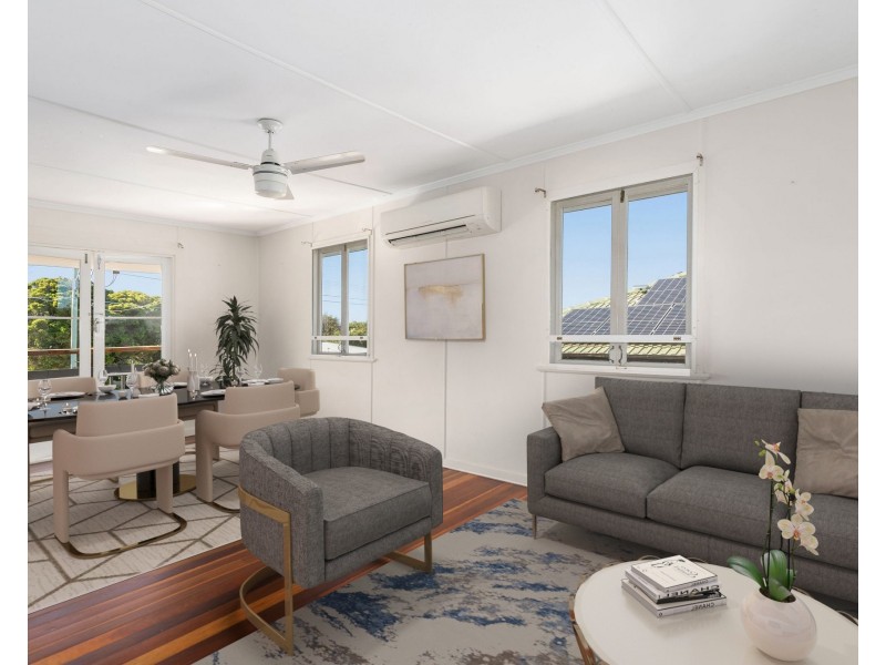 27 Robertson Road, Eastern Heights QLD 4305