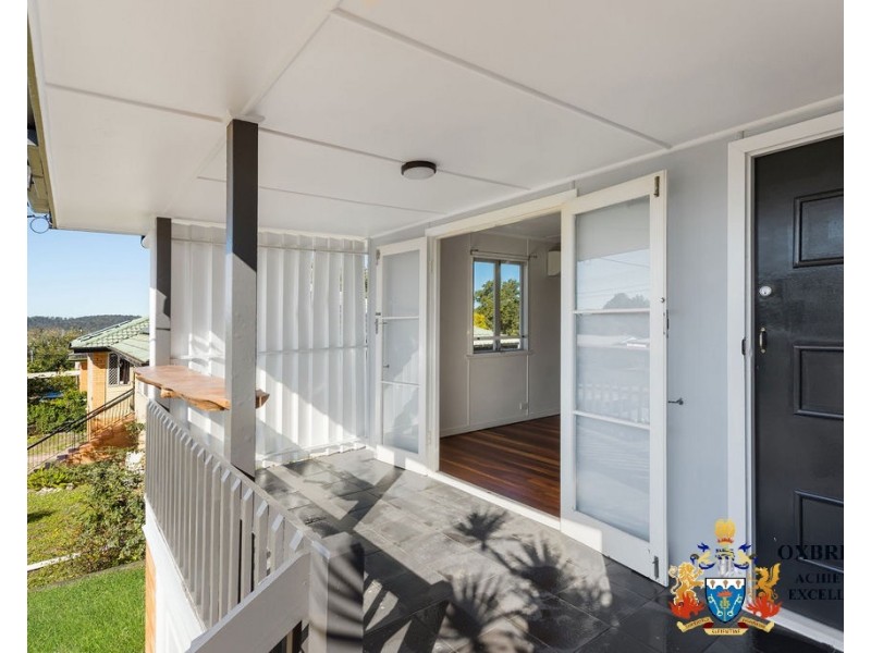 27 Robertson Road, Eastern Heights QLD 4305