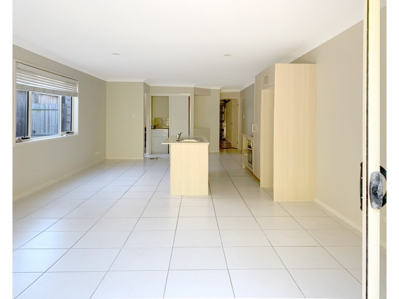 2/29 Bellagio Crescent, Coomera QLD 4209