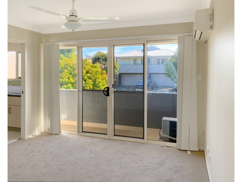 2/29 Bellagio Crescent, Coomera QLD 4209