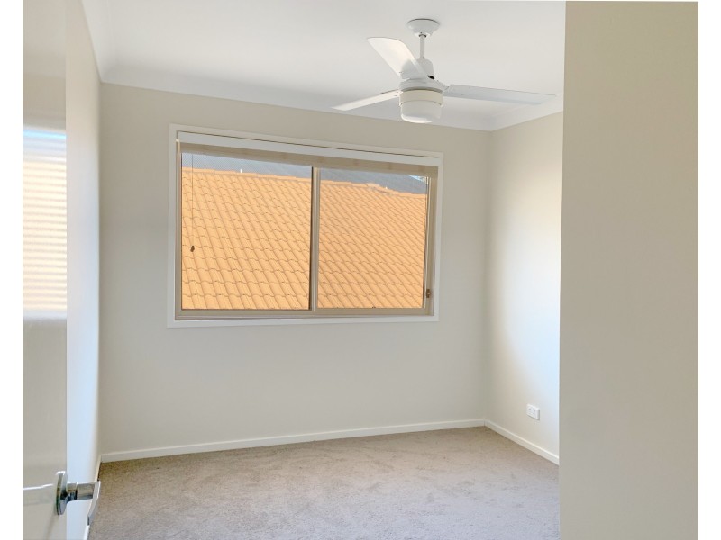 2/29 Bellagio Crescent, Coomera QLD 4209