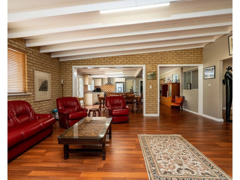 336 Padbury Avenue, Herne Hill WA 6056