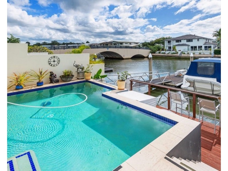 2/11 South Quay Drive, Biggera Waters QLD 4216