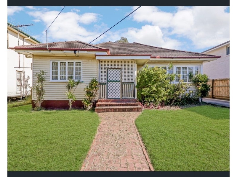 84 Jutland Street, Oxley QLD 4075